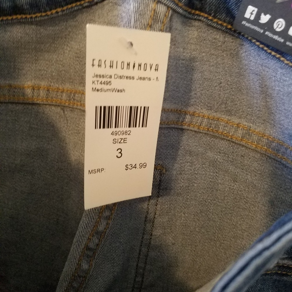 Jeans - Picture 3 of 3
